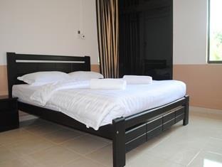 Putra Putri Lodge Кангар Екстериор снимка