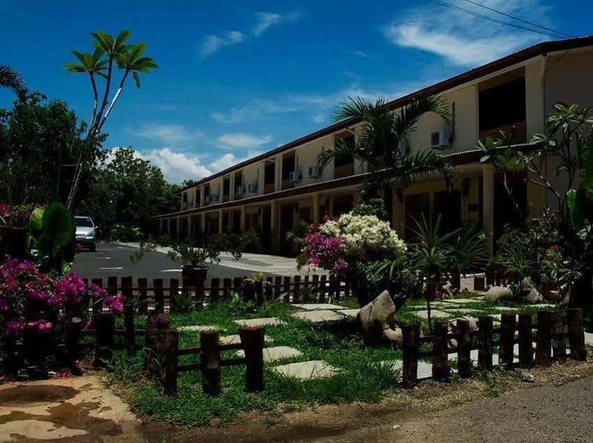 Putra Putri Lodge Кангар Екстериор снимка